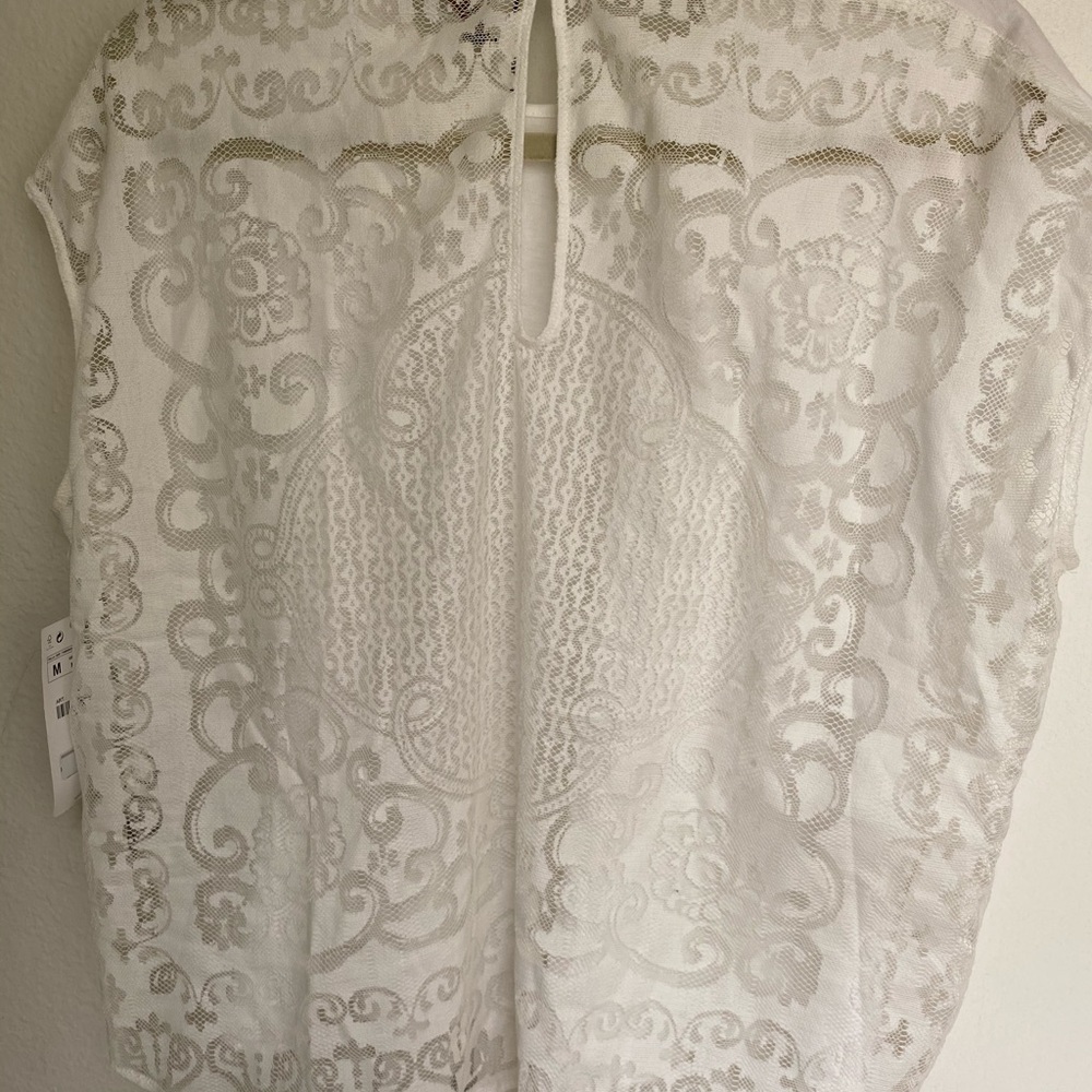 White lace tee